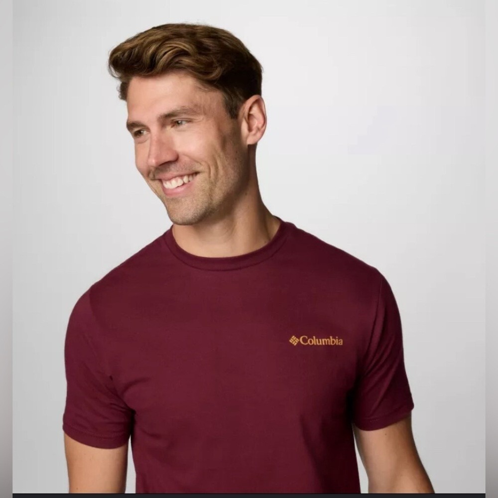 Columbia Mens Maroon Bear Graphic Short Sleeve T-Shirt XL Burgundy Cotton Tee